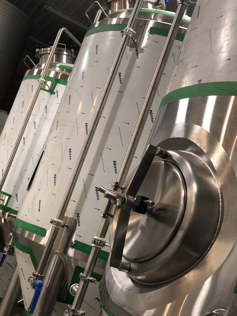 HM Brewing - Cellier : Fermenteur - Cuve de carbonatation - Cuve de conditionnement